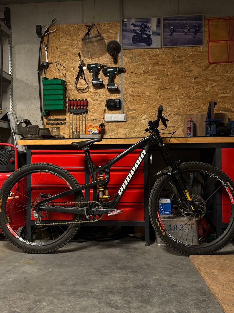 Used Propain SPINDRIFT 4 CF 27.5 Highend 2024 2024 Mountainbike, Schwarz, 27.5 — image 9 of 13