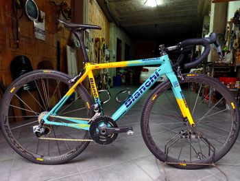 Used Bianchi Specialissima SRAM Red eTap 2018 Route & Gravel