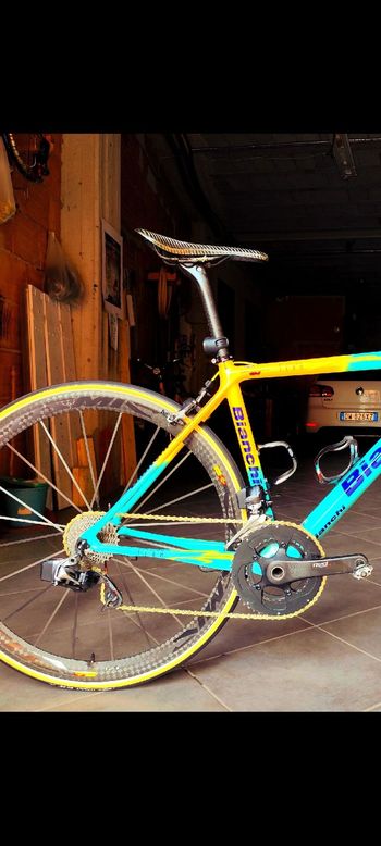 Used Bianchi Specialissima SRAM Red eTap 2018 Road & Gravel — image 3 of 9