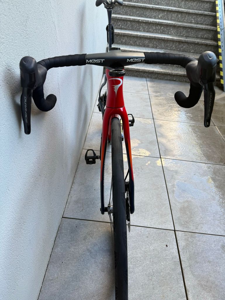 Used Pinarello DOGMA F DURA ACE Di2 Disc 2023 2023 Road & Gravel — image 5 of 7