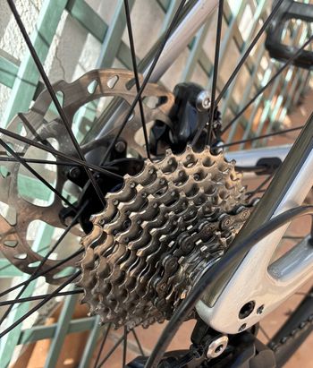 Used Trek Emonda Shimano 105 2025 Road & Gravel — image 7 of 8
