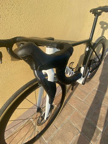 Used Canyon Ultimate CF SL 8 Aero 2023 2023 Road & Gravel, Nero — image 4 of 12