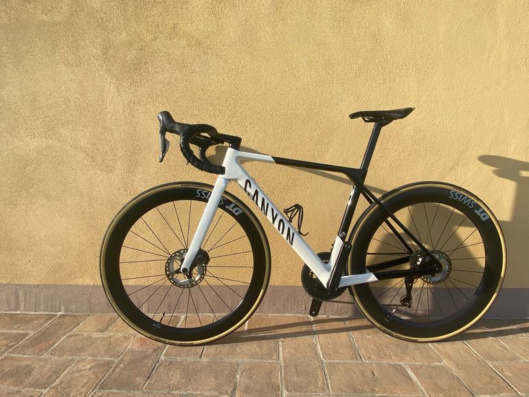 Used Canyon Ultimate CF SL 8 Aero 2023 2023 Road & Gravel, White — image 5 of 10