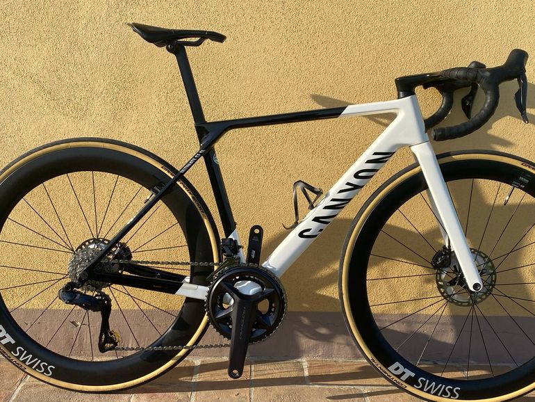 Used Canyon Ultimate CF SL 8 Aero 2023 2023 Road & Gravel, Nero — image 3 of 12