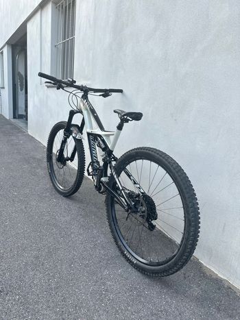 Used Specialized Enduro Expert Carbon 29 2016 2016 Mountainbike, Weiß, 29 — image 2 of 6
