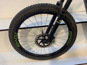 Used Specialized Men's Turbo Levo Expert 2019 2019 Mountainbike — image 7 of 11