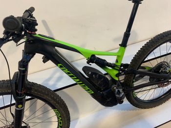 Used Specialized Men's Turbo Levo Expert 2019 2019 Mountainbike — image 8 of 11