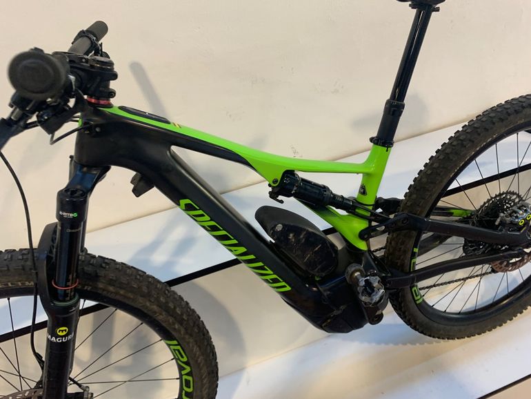 Used Specialized Men's Turbo Levo Expert 2019 2019 Mountainbike — image 8 of 11
