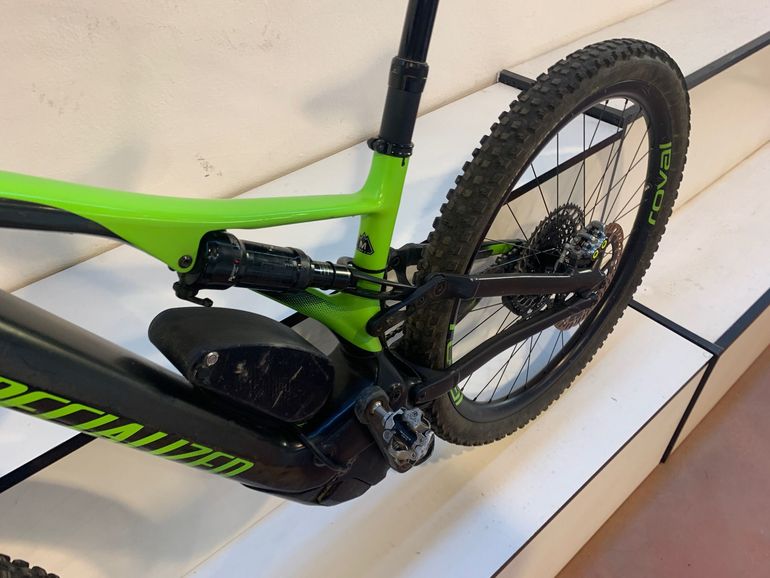 Used Specialized Men's Turbo Levo Expert 2019 2019 Mountainbike — image 10 of 11