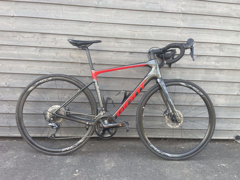 Used Giant Defy, Advanced 1 2021 2021 Road & Gravel, Hellgrau — image 2 of 4