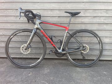 Giant Defy, Advanced 1 2021 2021 Road & Gravel usato, Grigio chiaro — immagine 1 di 4