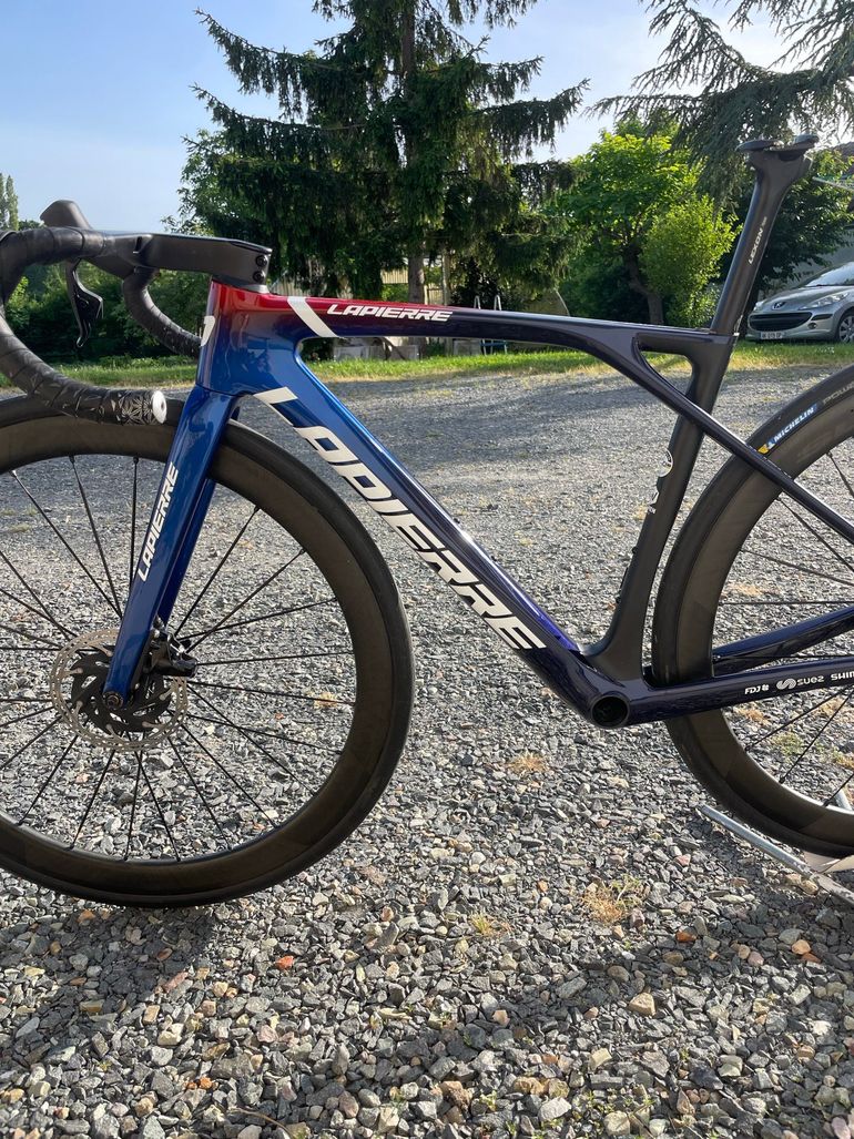 Used Lapierre Xelius Shimano 105 Di2 2024 Road & Gravel — image 3 of 3
