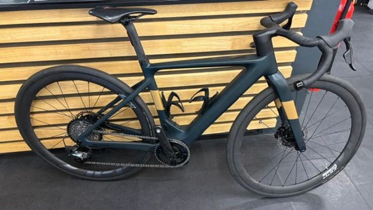 Used Scott Solace Gravel eRIDE 10 2025 2025 Road & Gravel, Green — image 1 of 4