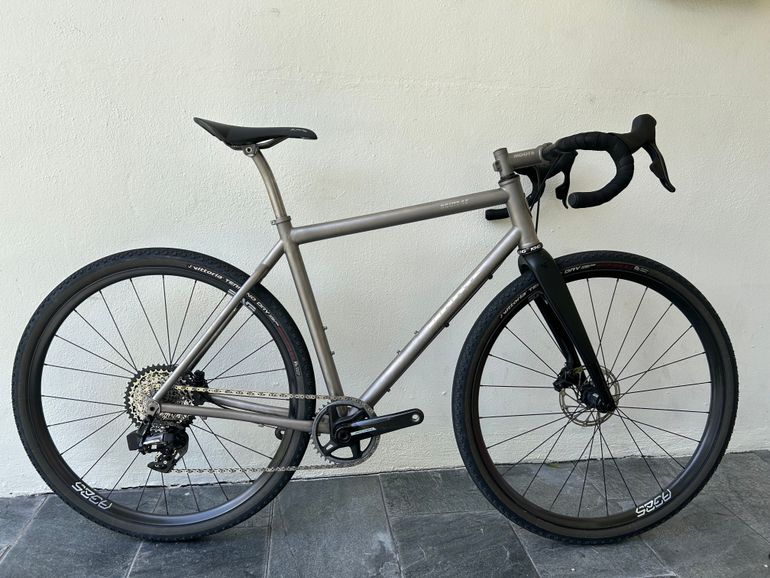 Used Moots Routt 45 SRAM FORCE AXS 1X WIDE XPLR 2022 2022 Road & Gravel, Light Gray — image 1 of 5