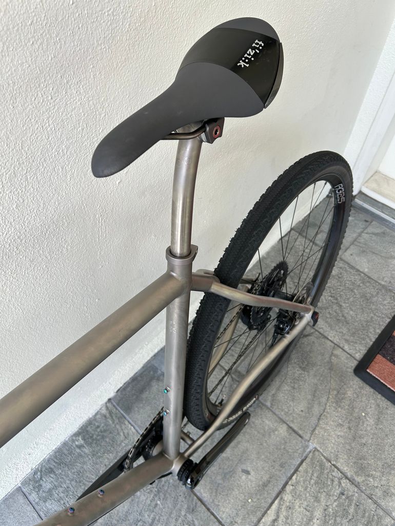 Used Moots Routt 45 SRAM FORCE AXS 1X WIDE XPLR 2022 2022 Road & Gravel, Light Gray — image 4 of 5
