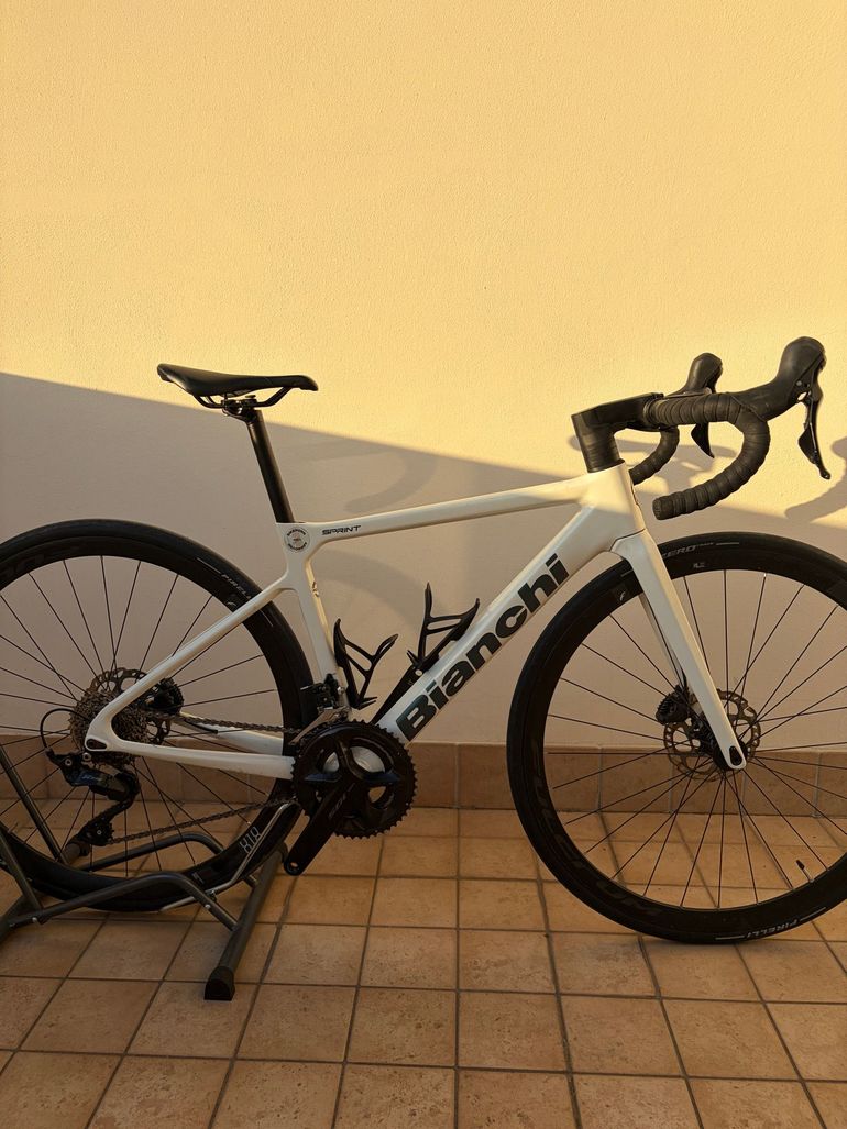Used Bianchi Sprint 105 2024 2024 Road & Gravel — image 1 of 7