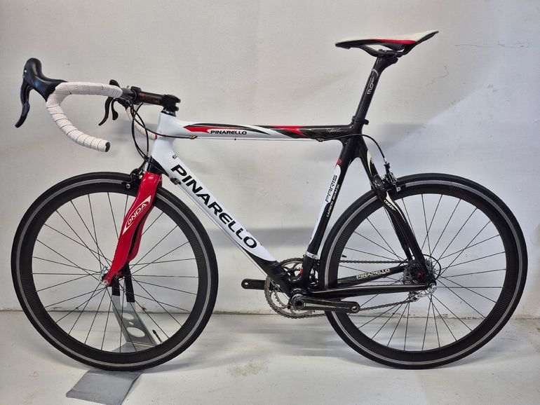 Used Pinarello Paris Campagnolo Chorus 2010 Road & Gravel, Bianco — image 2 of 16