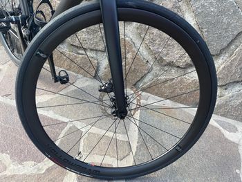 Used Cannondale SuperSix EVO Shimano 105 Di2 2023 Road & Gravel, Negro — image 5 of 8