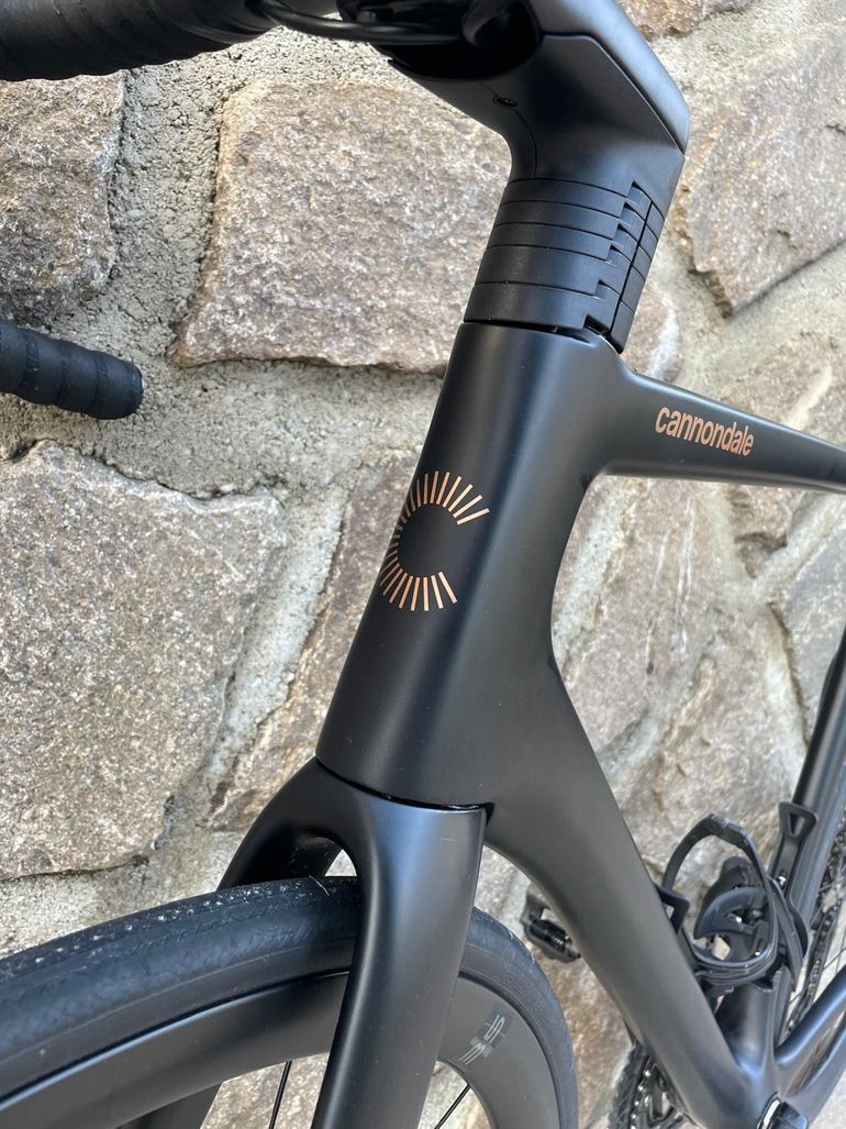 Used Cannondale SuperSix EVO Shimano 105 Di2 2023 Road & Gravel, Negro — image 7 of 8