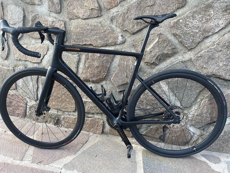 Used Cannondale SuperSix EVO Shimano 105 Di2 2023 Road & Gravel, Negro — image 2 of 8