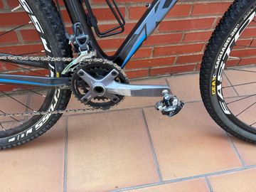 Used Kona Kahuna SRAM Red eTap 2012 Mountainbike, Purple — image 3 of 6
