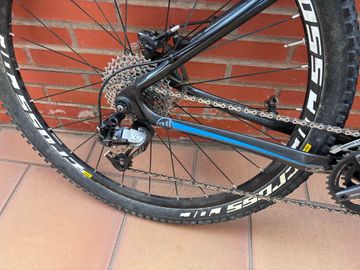 Used Kona Kahuna SRAM Red eTap 2012 Mountainbike, Purple — image 4 of 6