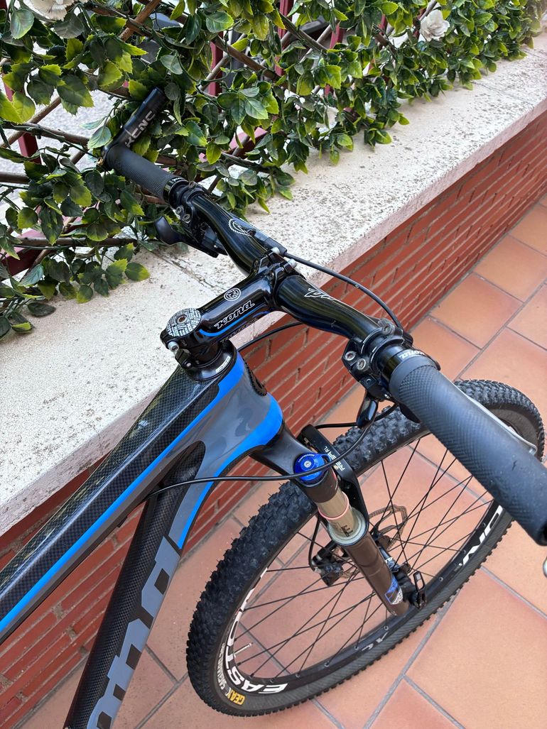 Used Kona Kahuna SRAM Red eTap 2012 Mountainbike, Violett — image 6 of 6