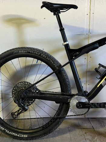 Used Trek Supercaliber 9.8 GX Gen 1 2021 2021 Mountainbike, Schwarz, 29 — image 2 of 8