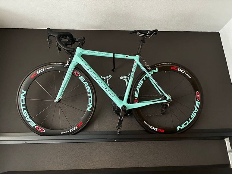 Used Bianchi Specialissima CV Ultraleggera SRAM RED 2018 2018 Road & Gravel, Green — image 1 of 4