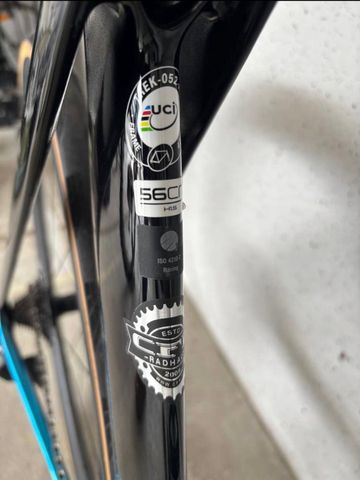 Used Trek Madone SRAM Red eTap AXS 2019 Road & Gravel, Blue — image 8 of 9