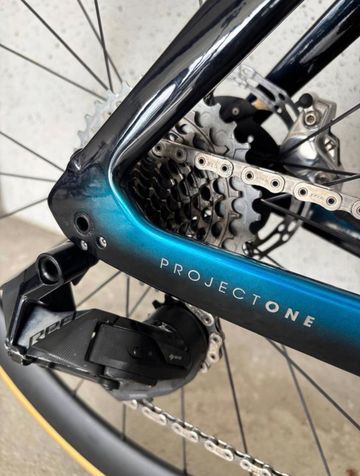 Used Trek Madone SRAM Red eTap AXS 2019 Road & Gravel, Blue — image 6 of 9