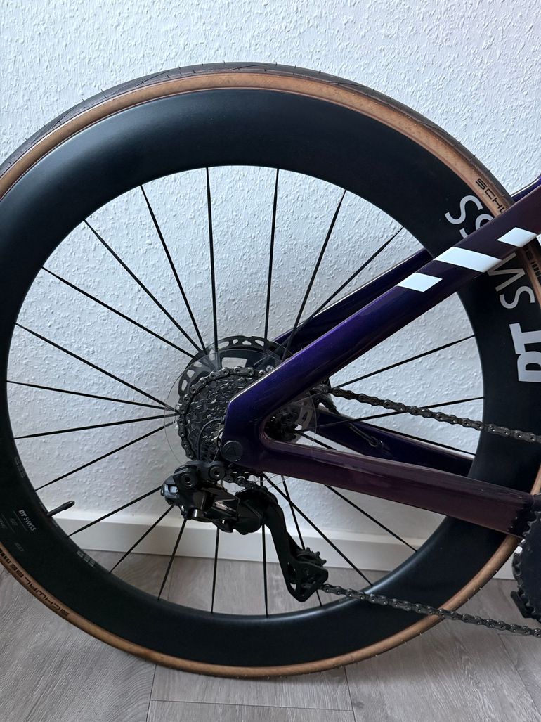 Used Canyon Aeroad CFR Di2 2023 2023 Road & Gravel, Violett — image 5 of 13