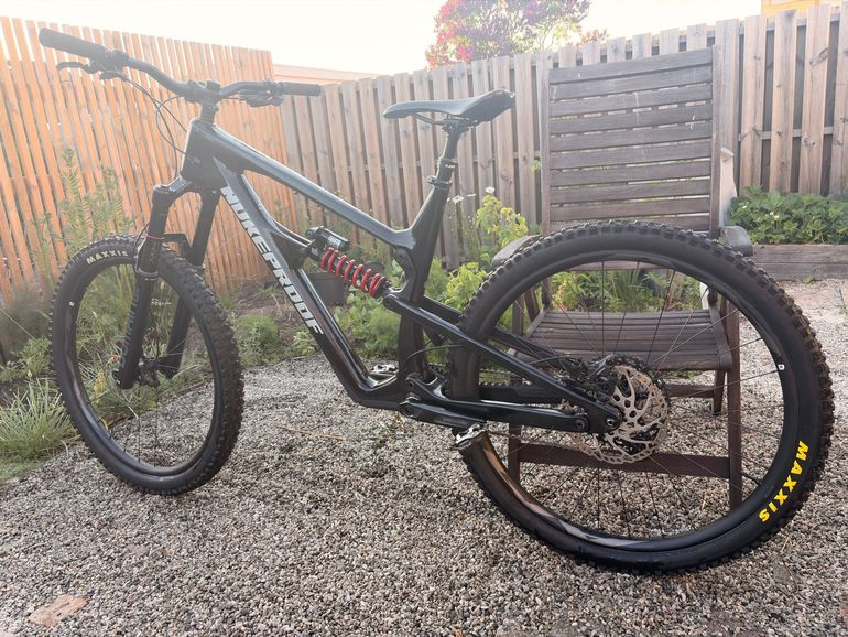 Used Nukeproof Mega 290 Carbon Frame 2024 2024 Mountainbike, Schwarz, 29 — image 5 of 5