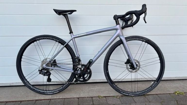 Used Specialized Aethos S-Works 2022 Road & Gravel, Hellgrau — image 1 of 8