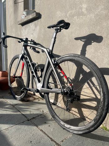 Used Trek Madone SRAM Red eTap 2017 Road & Gravel, Black — image 3 of 5