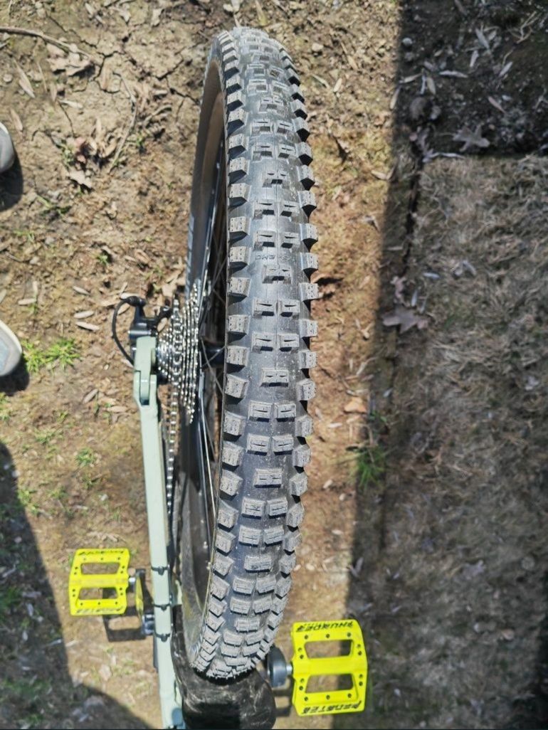 Used Commencal FURIOUS ESSENTIAL HERITAGE 2022 2022 Mountainbike — image 7 of 8