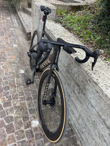 Used Canyon Aeroad CFR AXS 2025 2025 Road & Gravel — image 5 of 7
