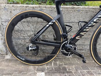 Used Canyon Aeroad CFR AXS 2025 2025 Road & Gravel — image 3 of 7