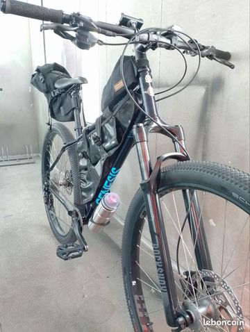 Used Genesis Longitude 2020 Mountainbike, Black — image 1 of 4