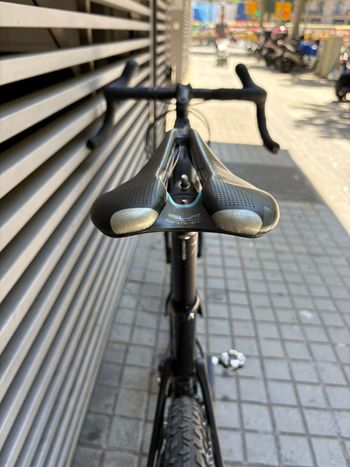 Used Cannondale Topstone Carbon 3 2024 2024 Road & Gravel, Negro — image 8 of 11