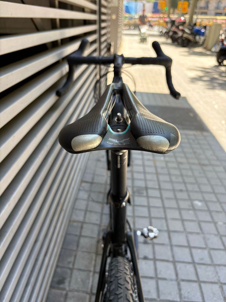 Used Cannondale Topstone Carbon 3 2024 2024 Road & Gravel, Negro — image 8 of 11