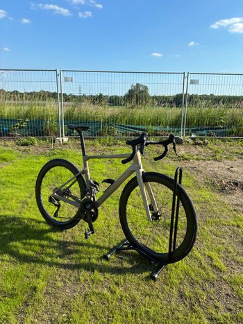 Used Rose Xlite 04 105 Di2 Advanced 2025 2025 Road & Gravel — image 2 of 10