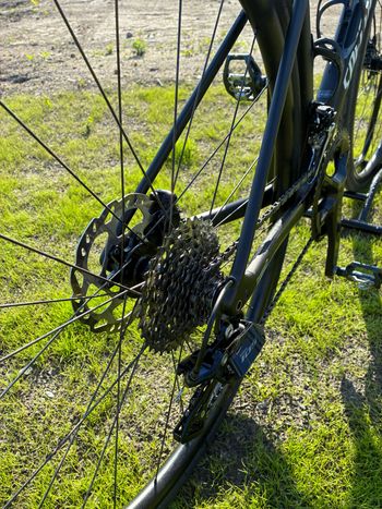 Used Specialized Roubaix SL8 Sport - Shimano 105 2025 2025 Road & Gravel — image 4 of 6