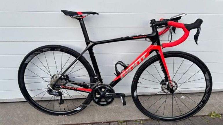 Used Giant TCR Advanced Pro 0 Disc 2018 2018 Road & Gravel, Black — image 1 of 12