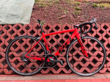 Used BH Custom Shimano Ultegra 2018 Road & Gravel, Red — image 3 of 15