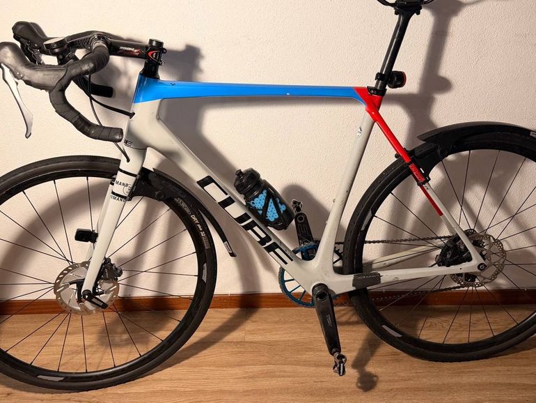 Used CUBE CROSS RACE C:62 SL 2022 2022 Road & Gravel, Light Gray — image 2 of 6