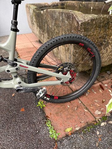 Brugt YT Industries Capra UNCAGED 10 MX CF 2023 2023 Mountainbike — billede 6 af 7