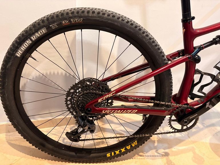 Used Specialized Epic Comp 2022 2022 Mountainbike — image 2 of 4