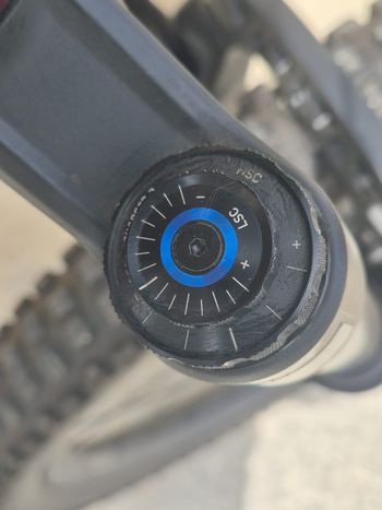 Used Trek Fuel EXe 9.8 GX AXS 2023 2023 Mountainbike — image 15 of 16