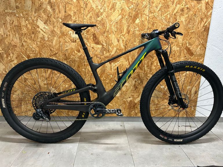 Used Scott Spark RC World Cup 2022 2022 Mountainbike — image 1 of 6